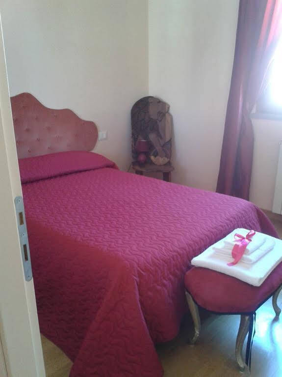 Bed And Breakfast Loriana Arezzo Exterior foto